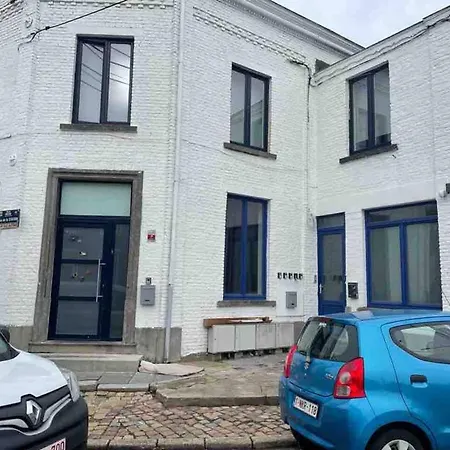 One Bedroom Apartement With Wifi At Apartment Charleroi